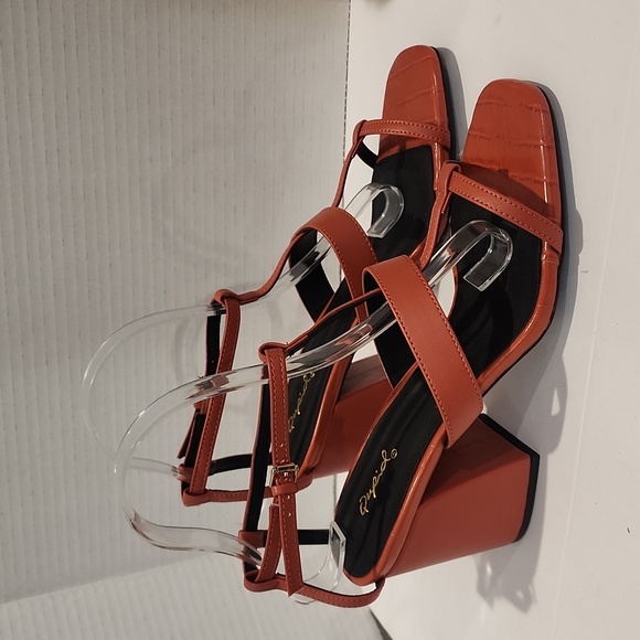 NEW! Strappy Block Heels - Open Almond Toe - Picture 3 of 7